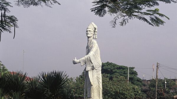 Statue of King Toffa, Porto-Novo, Benin. - Sputnik Africa