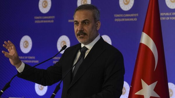 Turkey's Foreign Minister, Hakan Fidan, answers questions from media members during a press conference in Istanbul, Turkey, Friday, Jan. 10, 2025. - Sputnik Africa