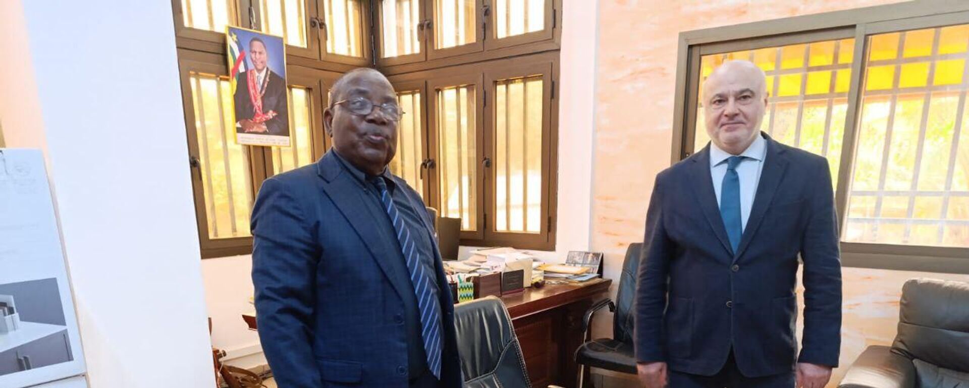 Russian Ambassador to CAR Alexander Bikantov meeting with CAR Minister of Interior Michel Nicaise Nassin. January 22, 2025 - Sputnik Africa, 1920, 22.01.2025