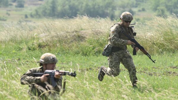 Des militaires ukrainiens ont tiré sur des civils dans le Donbass, témoigne une victime