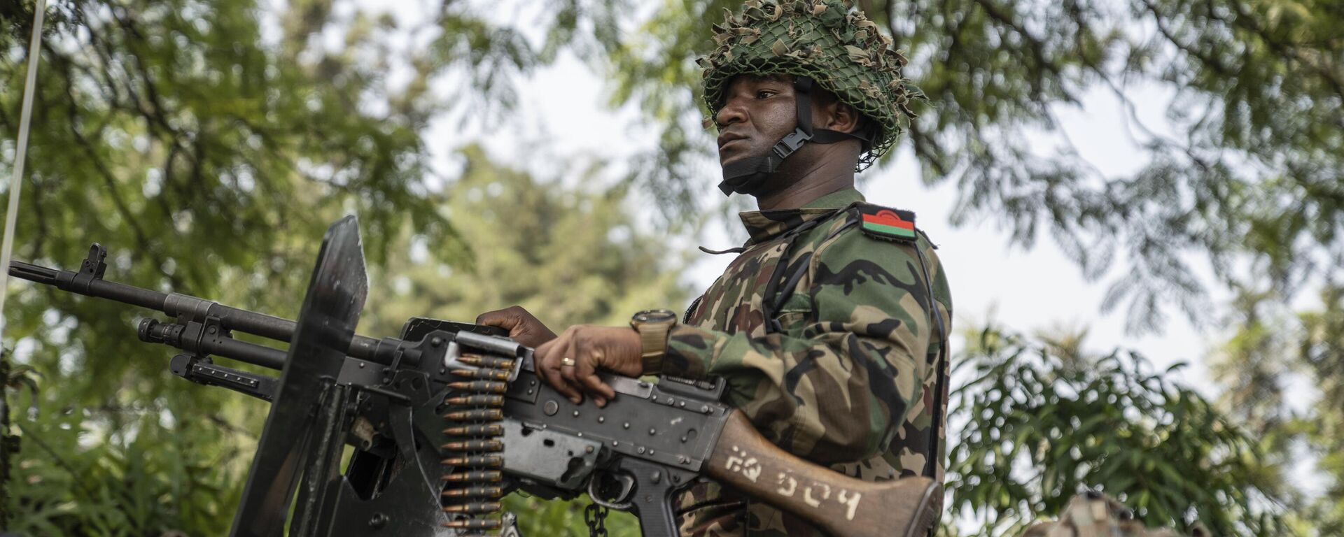 South African soldiers, part of the Southern African Development Community's mission to fight against armed rebel groups in the east of the Democratic Republic of Congo, stand in Goma, on Feb. 20, 2024.  - Sputnik Africa, 1920, 06.02.2025