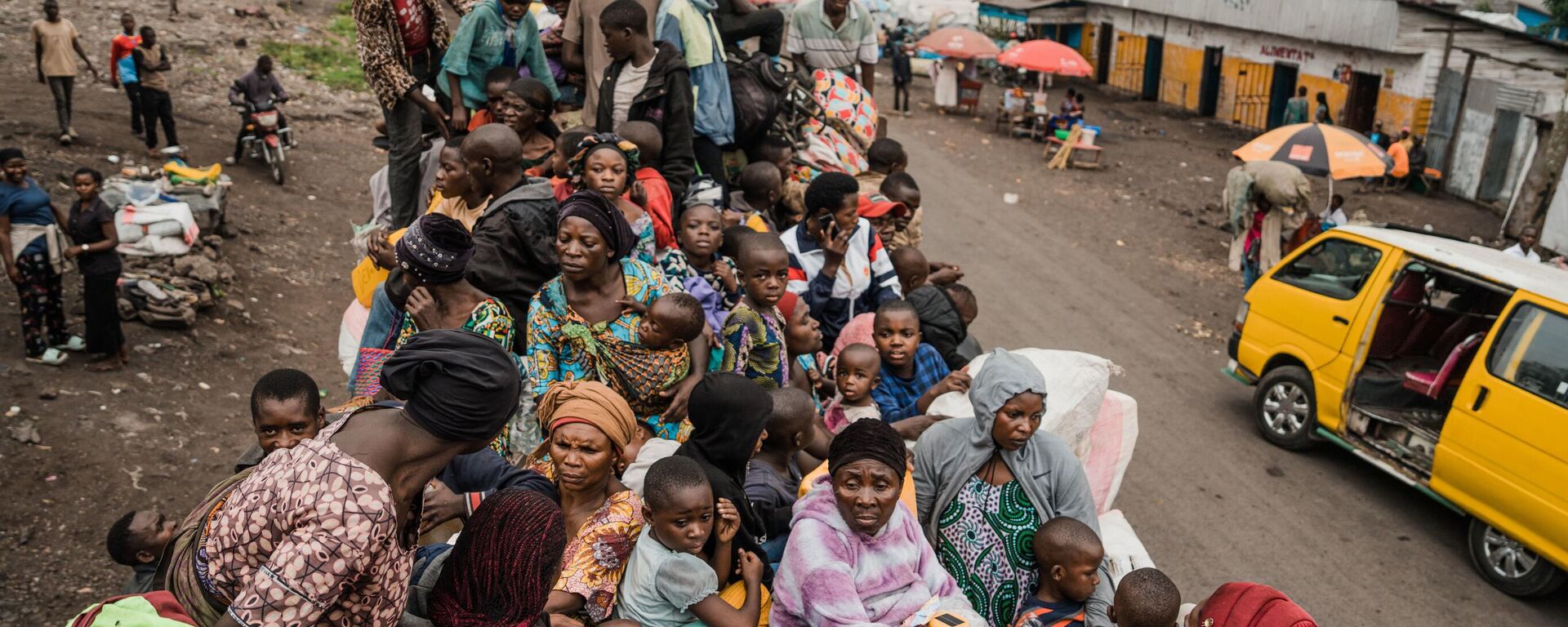 Displaced community members travel in a truck as they return to their hometown of Kitshanga on February 11, 2025 in Goma, Democratic Republic of Congo. - Sputnik Africa, 1920, 12.02.2025