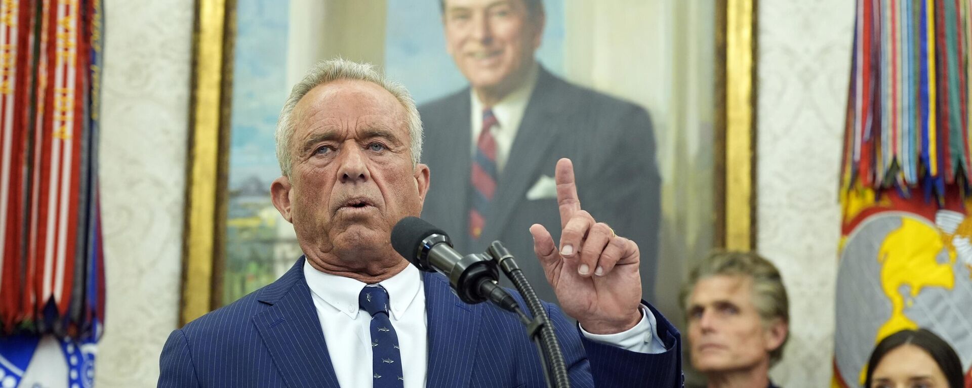 Robert F. Kennedy Jr., speaks after being sworn in as Health and Human Services Secretary in the Oval Office at the White House, Thursday, Feb. 13, 2025, in Washington.  - Sputnik Africa, 1920, 14.02.2025