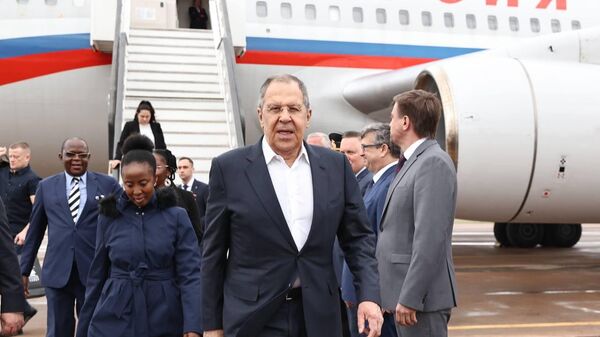 Russian Foreign Minister Sergey Lavrov arrives in South Africa to participate in the G20 meeting - Sputnik Africa