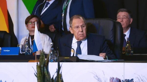 Conférence de presse de Sergueï Lavrov à l'issue de la réunion des ministres des Affaires étrangères du G20 à Johannesburg  - Sputnik Afrique