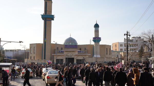 People flock to markets and bazaars to prepare for the holy month of Ramadan in Sulaymaniyah, Iraq on February 28, 2025. - Sputnik Africa