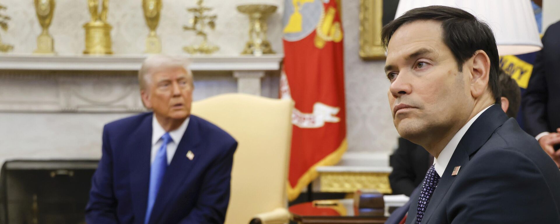 Secretary of State Marco Rubio, right, listens as President Donald Trump, left, meets with France's President Emmanuel Macron in the Oval Office of the White House in Washington, Monday, Feb. 24, 2025. - Sputnik Africa, 1920, 08.03.2025