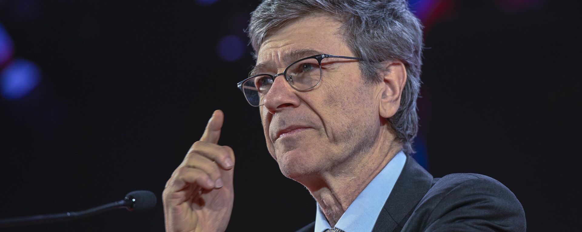 US Economist Jeffrey Sachs speaks at the Party of European Socialists -PES- Congress 2018 on December 08, 2018 in Lisbon, Portugal.  - Sputnik Africa, 1920, 02.03.2025