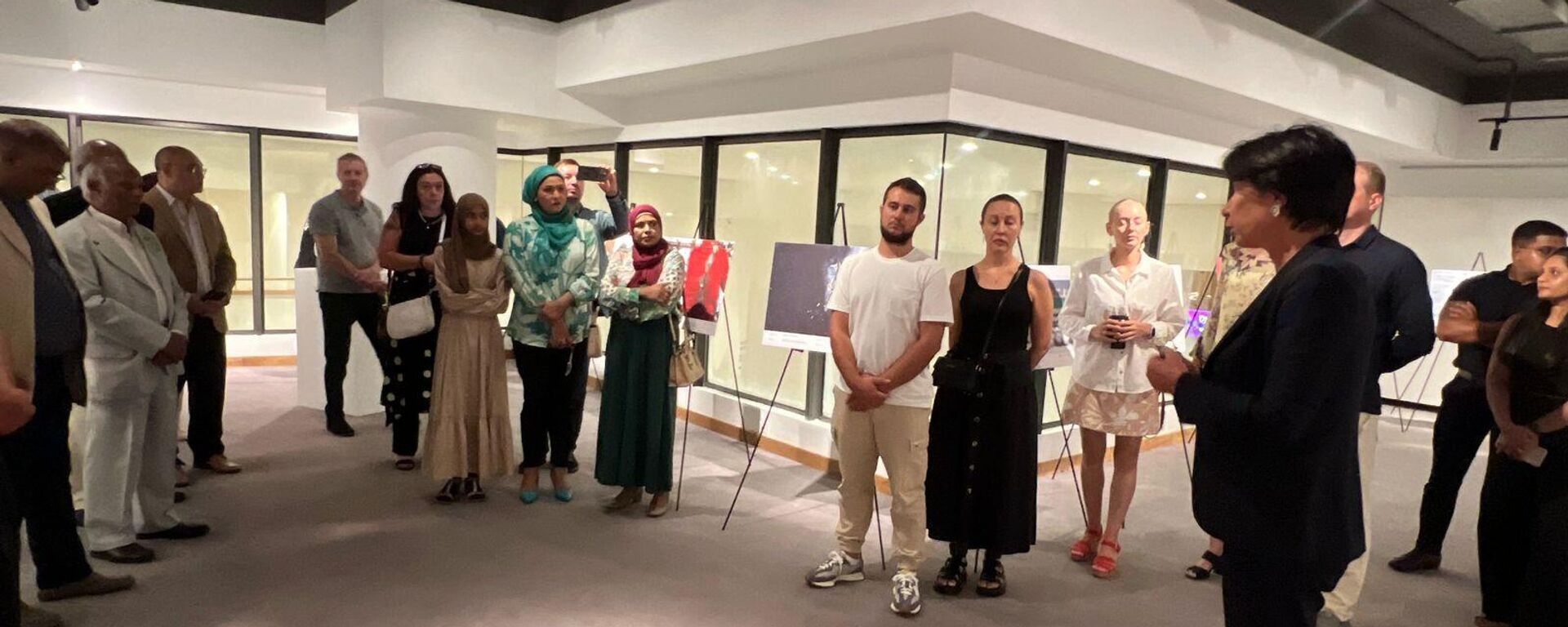 An exhibition of winners of the Andrei Stenin International Press Photo Contest was held for the first time in Mauritius - Sputnik Africa, 1920, 03.03.2025