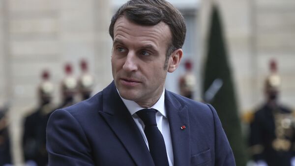 France's President Emmanuel Macron talks to the media with Moldova's President Maia Sandu prior to a working lunch at the Elysee Palace in Paris, Thursday, Feb. 4, 2021. Moldova's President Maia Sandu is in Paris for bilateral talks with France's President Emmanuel Macron.  - Sputnik Afrique