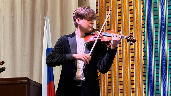 Des étudiants du Conservatoire Tchaïkovski de Moscou donnent un concert au Bénin