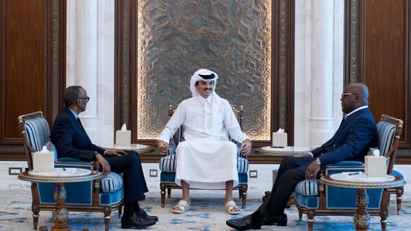 Rencontre à Doha entre les Présidents rwandais Paul Kagame et congolais Félix Tshisékedi, sous la médiation de l'émir Tamim ben Hamad Al-Thani, le 18 mars 2025 - Sputnik Afrique