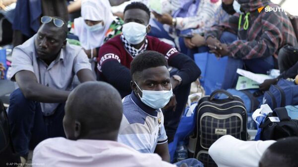 Des pays africains qui accueillent des immigrés illégaux renvoyés des États-Unis? C'est une mauvaise chose, c'est violer leur propre souveraineté - Sputnik Afrique