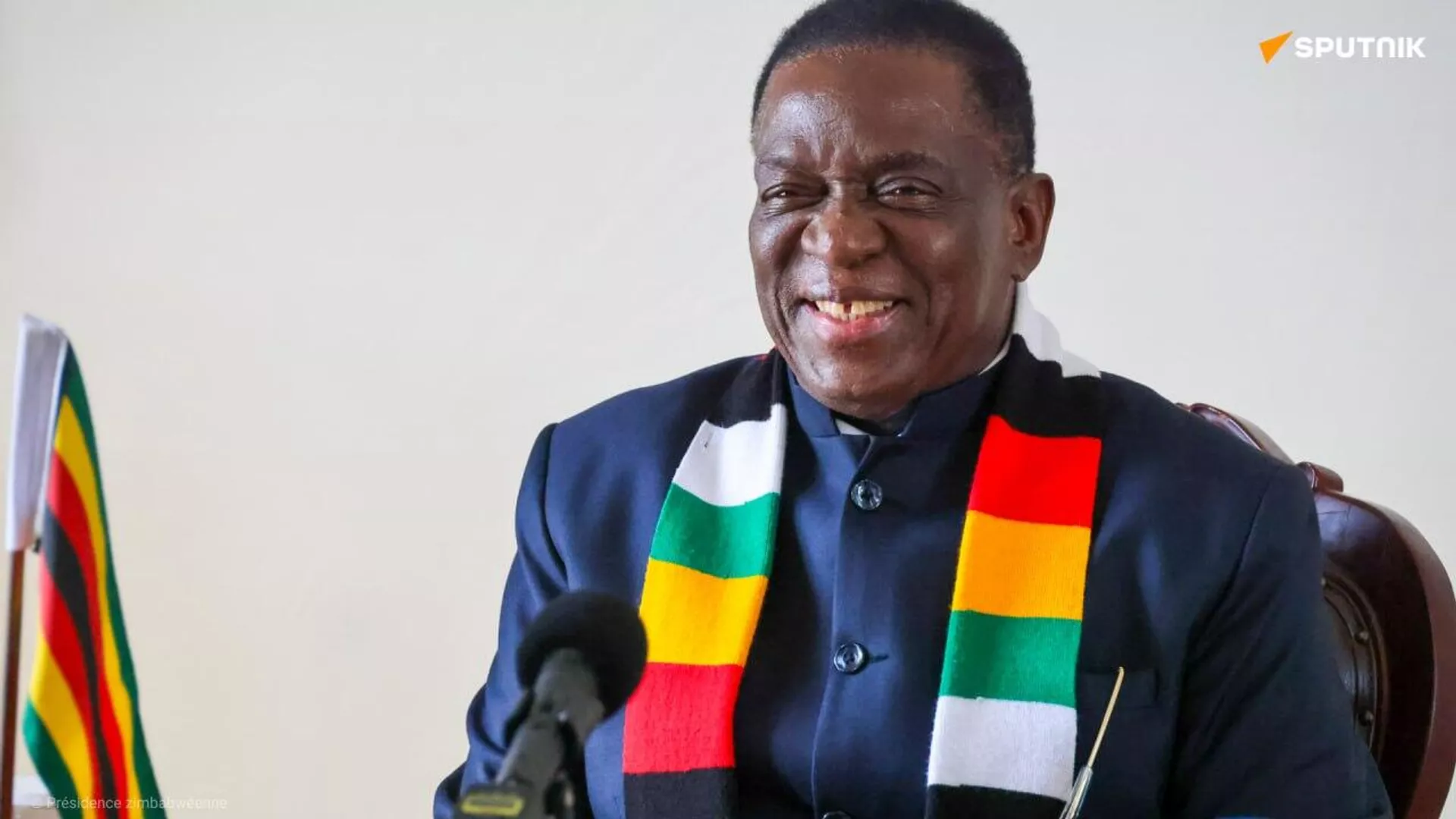 Visé par la hausse des tarifs douaniers US, le Zimbabwe décide… de geler les siens Visé par la hausse des tarifs douaniers US, le Zimbabwe décide… de geler les siens - Sputnik Afrique, 1920, 06.04.2025