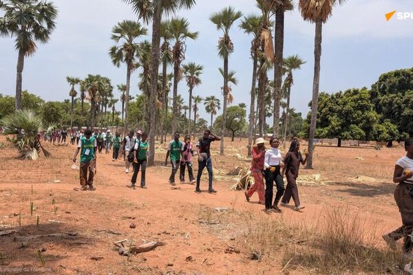 Chaque Burkinabè doit s'engager à être un ambassadeur culturel et touristique Chaque Burkinabè doit s'engager à être un ambassadeur culturel et touristique - Sputnik Afrique