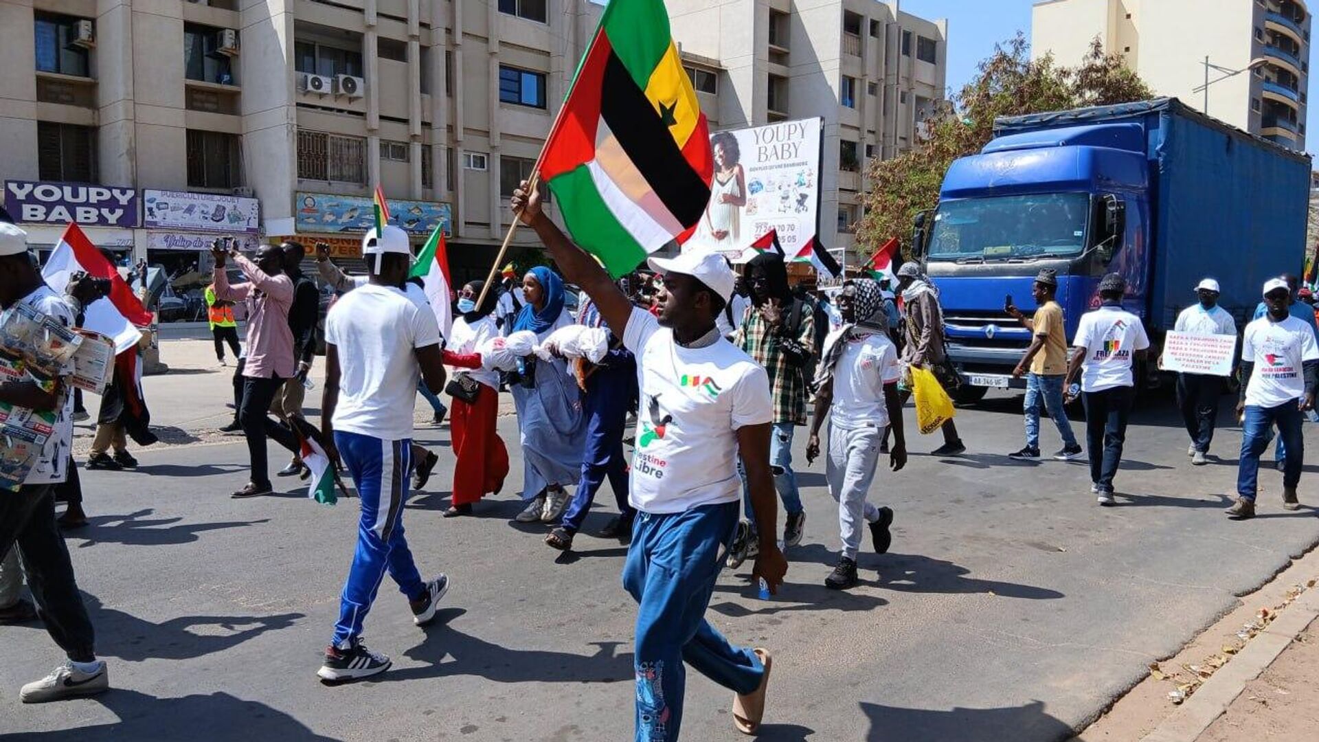 Une marche à Dakar pour soutenir la Palestine Une marche à Dakar pour soutenir la Palestine - Sputnik Afrique, 1920, 13.04.2025