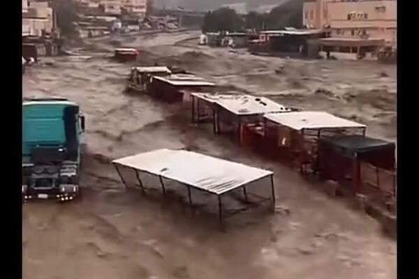▶ Le Yémen frappé par des puissantes inondations - Sputnik Afrique