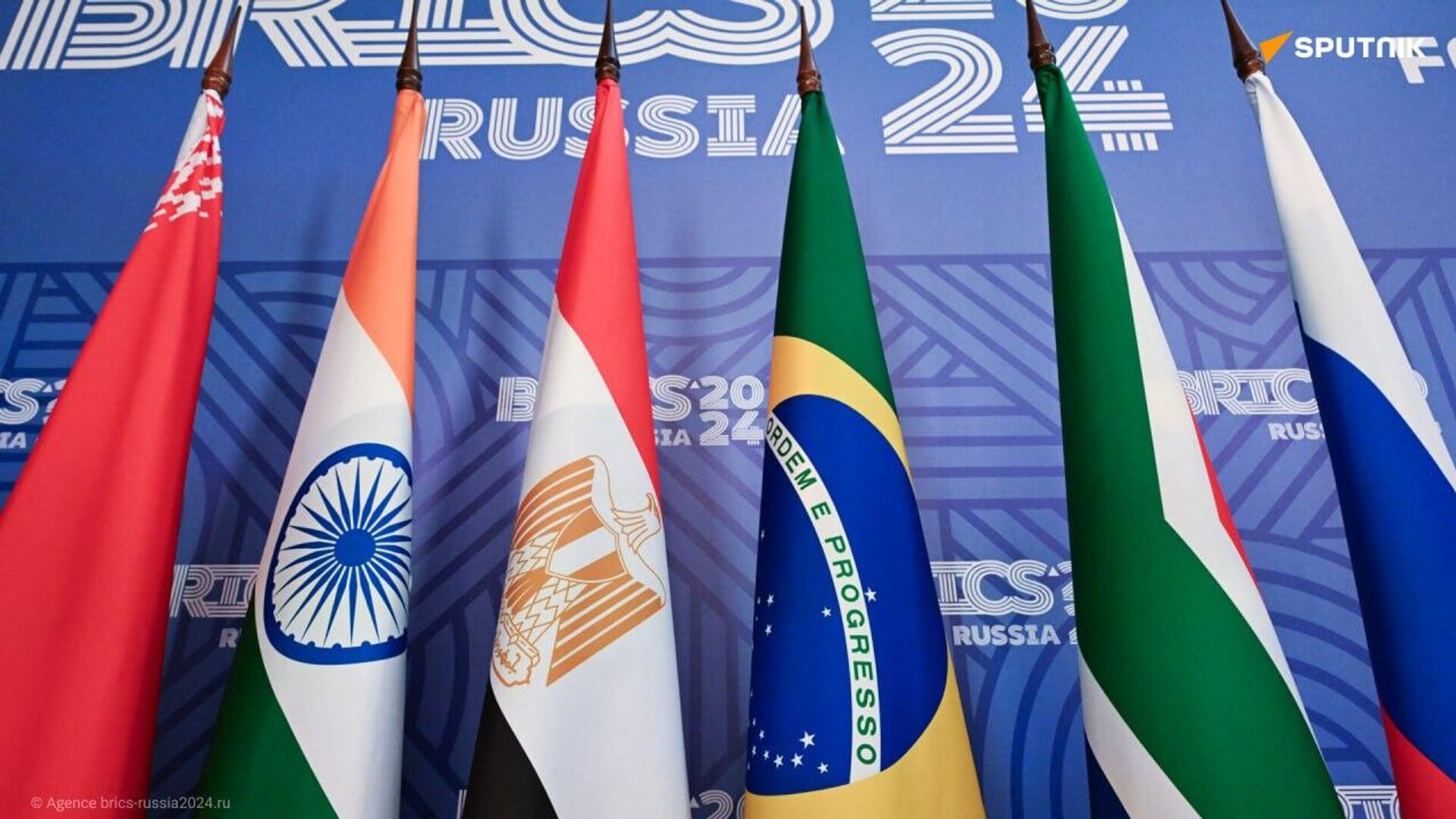 Il est indispensable d'accélérer la création de la monnaie commune de l'AES et de consolider les liens avec les BRICS Il est indispensable d'accélérer la création de la monnaie commune de l'AES et de consolider les liens avec les BRICS - Sputnik Afrique, 1920, 14.04.2025