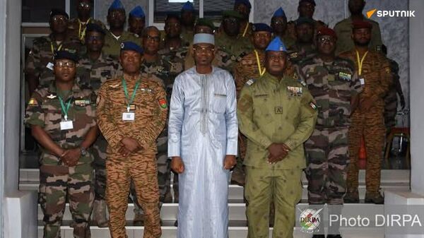 Première réunion des chefs d’état-major des armées de l’air de l’AES se tient à Bamako - Sputnik Afrique