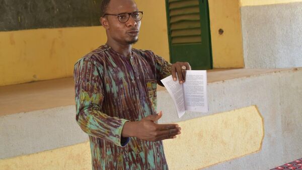 Un écrivain burkinabè appelle à décoloniser les esprits pour se rapprocher des origines - Sputnik Afrique