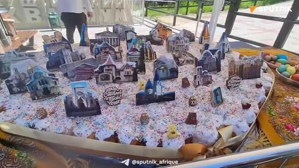 Un gâteau de Pâques géant préparé en Crimée - Sputnik Afrique
