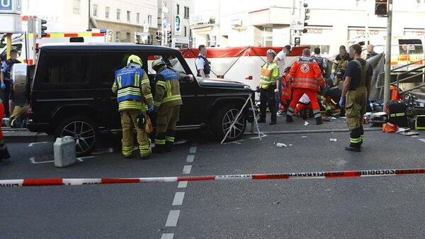 Une voiture a foncé sur la foule dans le centre de Stuttgart - Sputnik Afrique