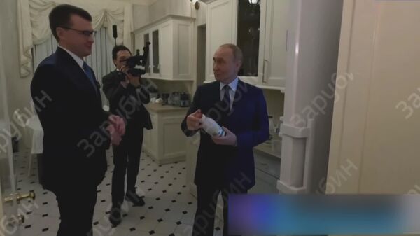 Un documentaire offre un rare aperçu de la vie privée de Vladimir Poutine - Sputnik Afrique