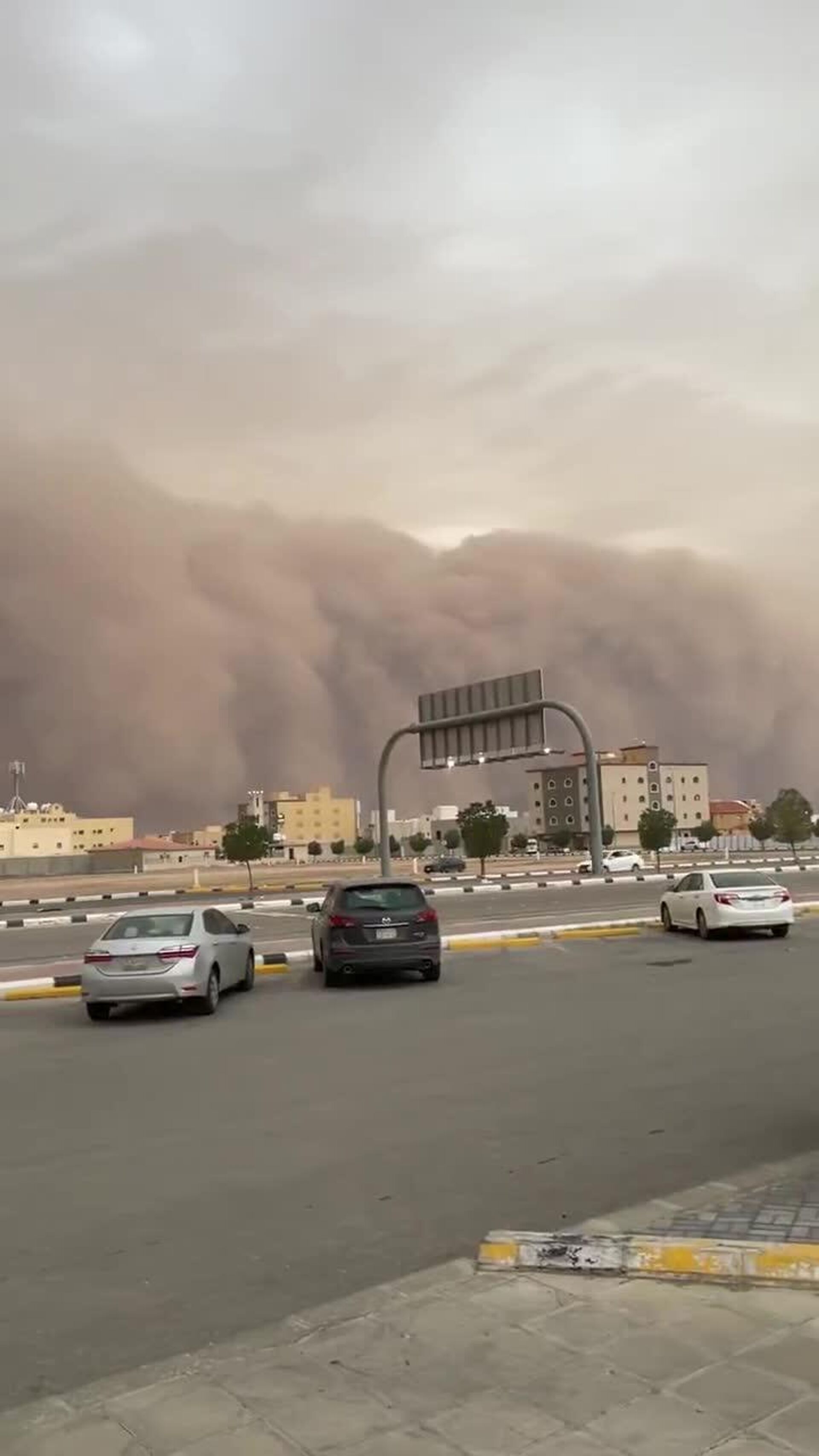 #viral | Horrible Dust Storm Turns Day Into Night in Saudi Arabia #viral | Horrible Dust Storm Turns Day Into Night in Saudi Arabia - Sputnik Africa, 1920, 04.05.2025