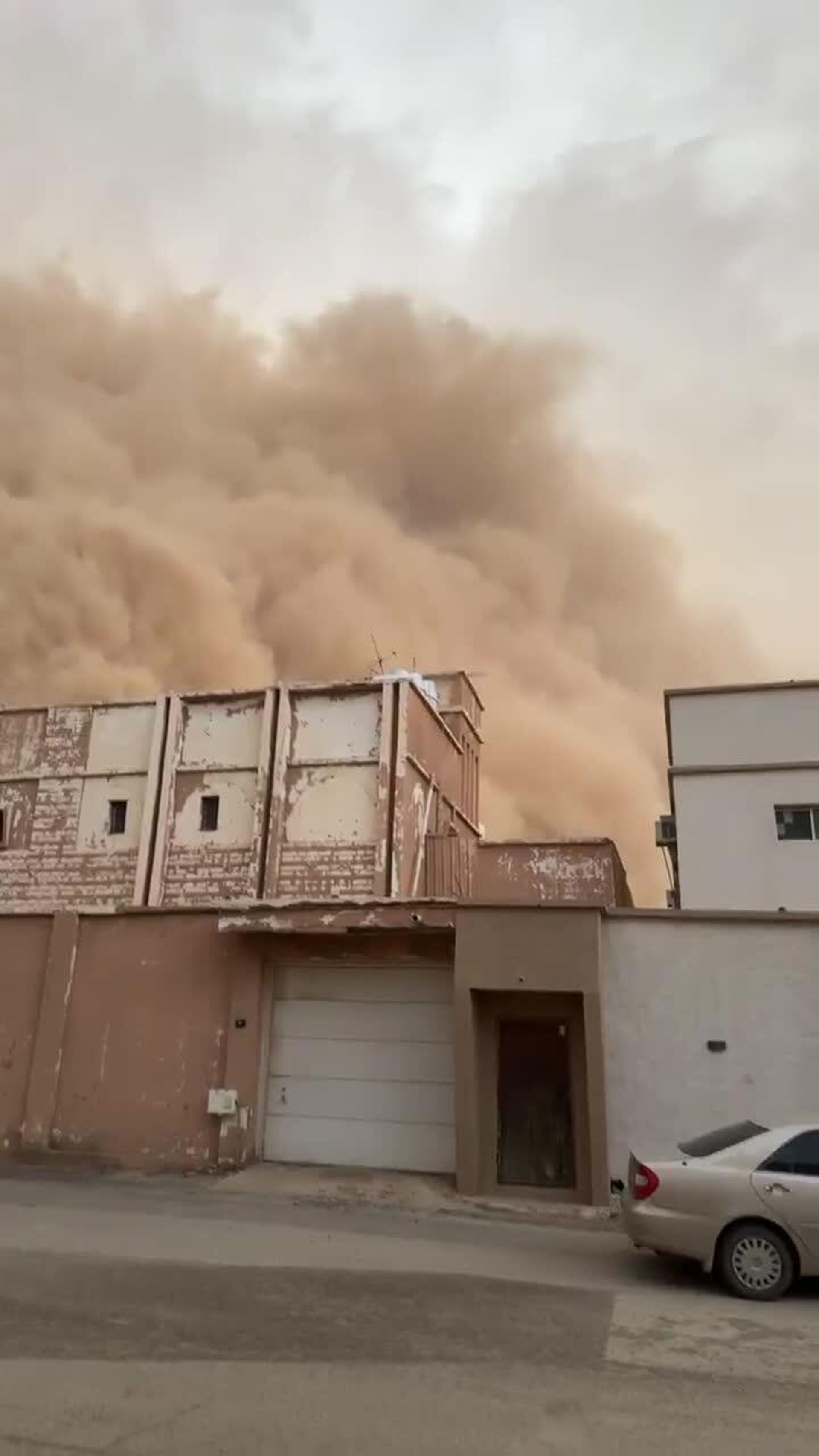 #viral | Horrible Dust Storm Turns Day Into Night in Saudi Arabia #viral | Horrible Dust Storm Turns Day Into Night in Saudi Arabia - Sputnik Africa, 1920, 04.05.2025