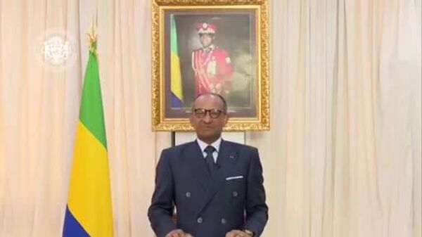 Le Premier ministre de la Transition Raymond Ndong Sima a démissionné, laissant les rênes du Gabon au Président Oligui Nguema - Sputnik Afrique