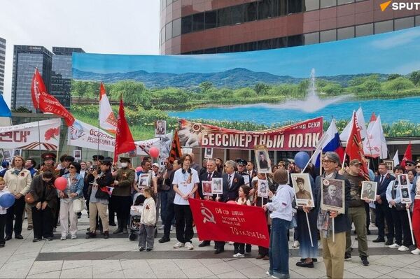 Seoul Hosts Record-Breaking 'Immortal Regiment' March for Victory Day Seoul Hosts Record-Breaking 'Immortal Regiment' March for Victory Day - Sputnik Africa