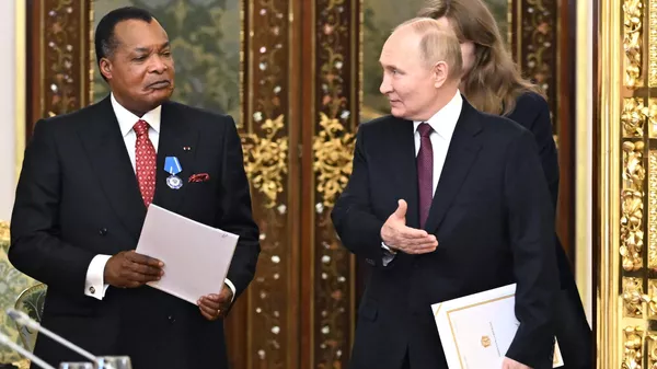Vladimir Poutine rencontre à Moscou le Président de la République du Congo - Sputnik Afrique