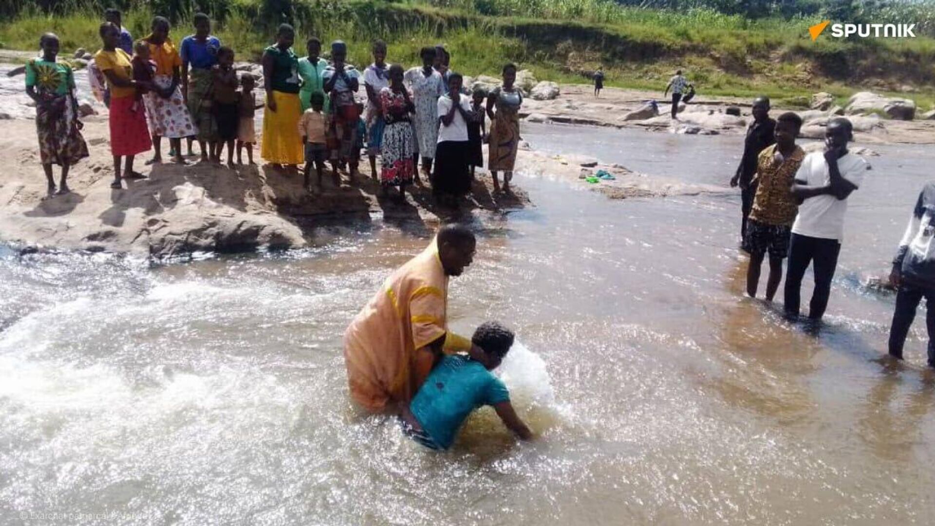 Baptisms in Malawi: 35 Manganja united in Orthodox faith Baptisms in Malawi: 35 Manganja united in Orthodox faith - Sputnik Africa, 1920, 07.05.2025