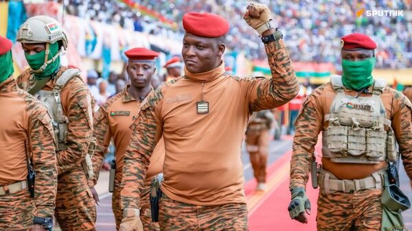 La ligne d'Ibrahim Traoré: le Burkina Faso tourne le dos à l'Occident - Sputnik Afrique