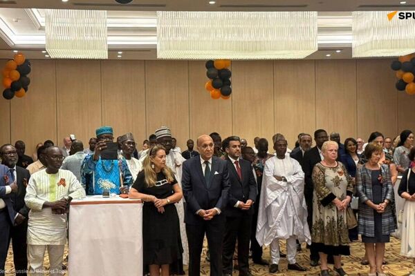 Victoire éternelle: l'ambassade russe à Cotonou célèbre les 80 ans du triomphe sur le nazisme Victoire éternelle: l'ambassade russe à Cotonou célèbre les 80 ans du triomphe sur le nazisme - Sputnik Afrique