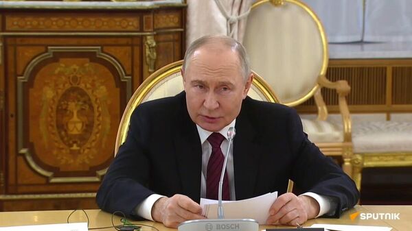 La Russie juge prioritaire l'octroi d'aide humanitaire au Burkina Faso, selon Vladimir Poutine - Sputnik Afrique