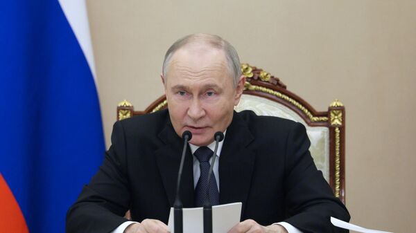 Poutine tient une conférence de presse après ses entretiens avec des chefs d'État étrangers à Moscou - Sputnik Afrique