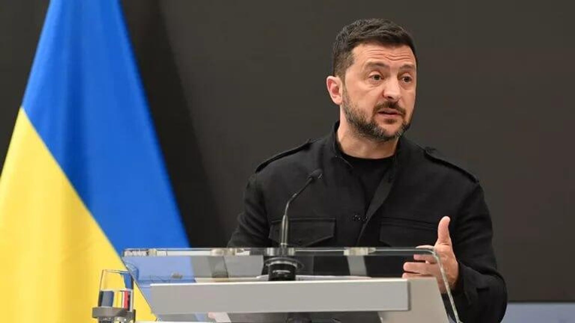 Zelensky a répondu à la proposition de Poutine par un ultimatum Zelensky a répondu à la proposition de Poutine par un ultimatum - Sputnik Afrique, 1920, 11.05.2025
