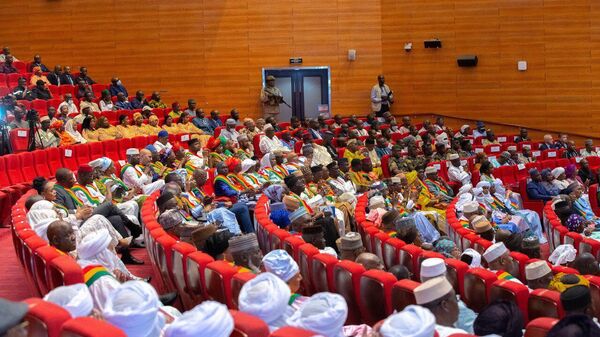 Au Mali, le parlement de la Transition abroge la Charte des partis politiques - Sputnik Afrique