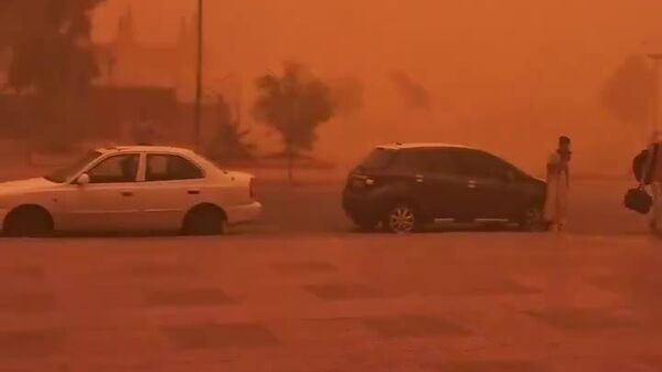 #viral | Red Skies Over North-Central Algeria: Massive Dust Storm Blankets Region - Sputnik Africa