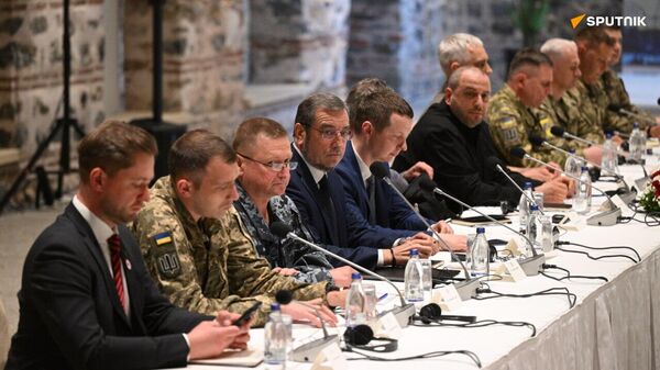 Kiev a-t-il intérêt à négocier la paix? Des doutes subsistent - Sputnik Afrique