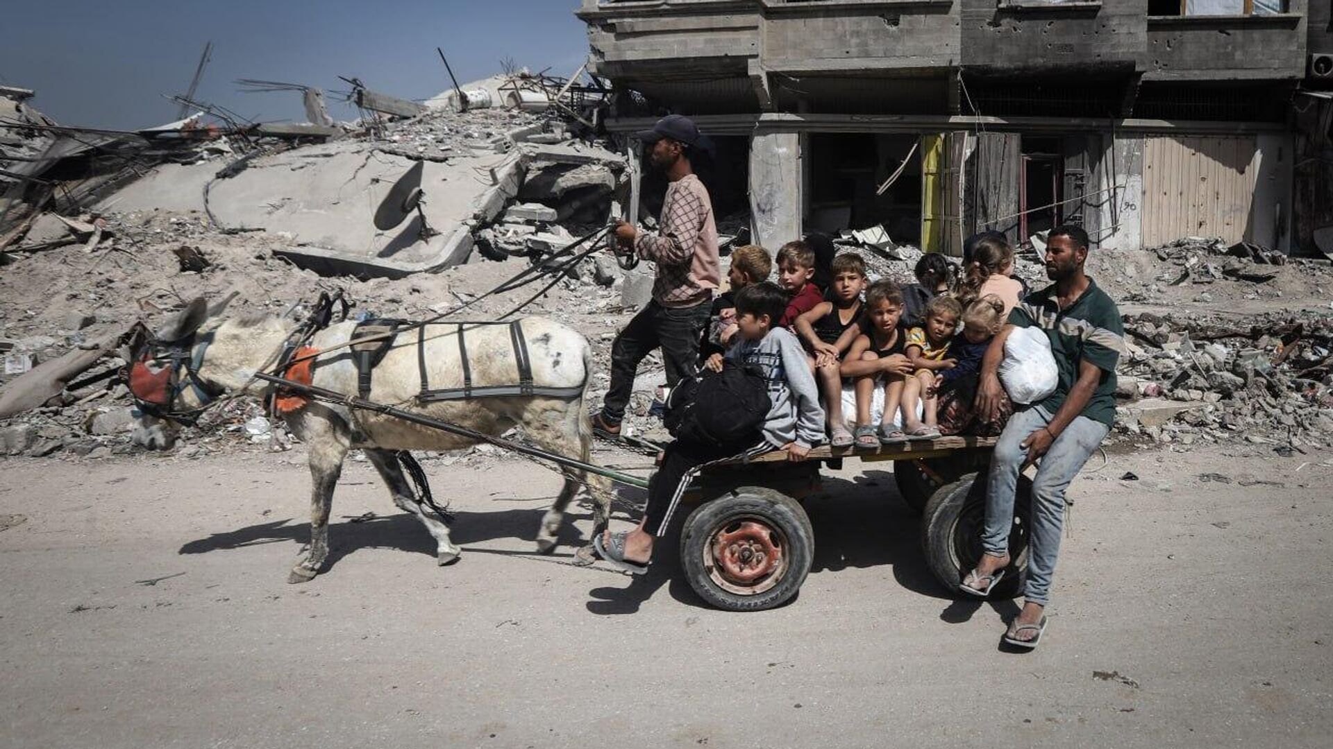 Trump Administration Plans to Relocate 1 Million Palestinians From Gaza to Libya: Reports Trump Administration Plans to Relocate 1 Million Palestinians From Gaza to Libya: Reports - Sputnik Africa, 1920, 17.05.2025