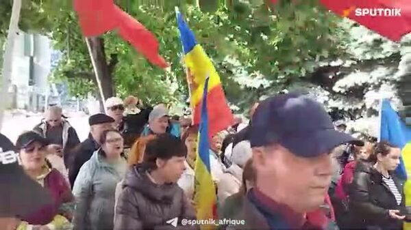 Liberté!, Victoire! et À bas la dictature!: les soutiens la cheffe de la Gagaouzie manifestent à Chisinau - Sputnik Afrique