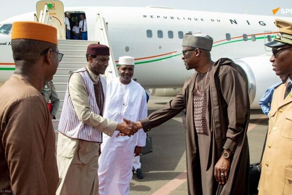 Le Premier ministre nigérien reçu en frère à Bamako - Sputnik Afrique