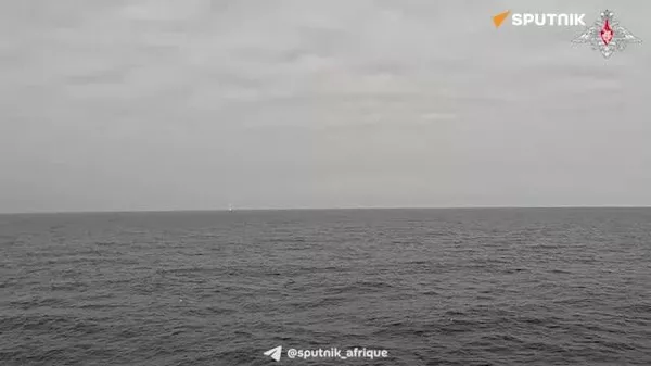 Le Kalibr frappe juste: un sous-marin nucléaire russe démontre sa puissance - Sputnik Afrique
