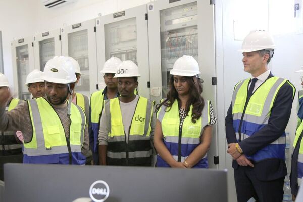 Ethiopia’s Asela Wind Farm Begins Supplying Power to National Grid Ethiopia’s Asela Wind Farm Begins Supplying Power to National Grid - Sputnik Africa