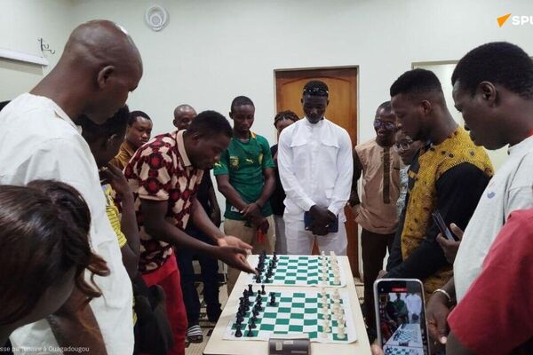 Un club d’échecs russo-burkinabé inauguré à Ouagadougou! Un club d’échecs russo-burkinabé inauguré à Ouagadougou! - Sputnik Afrique