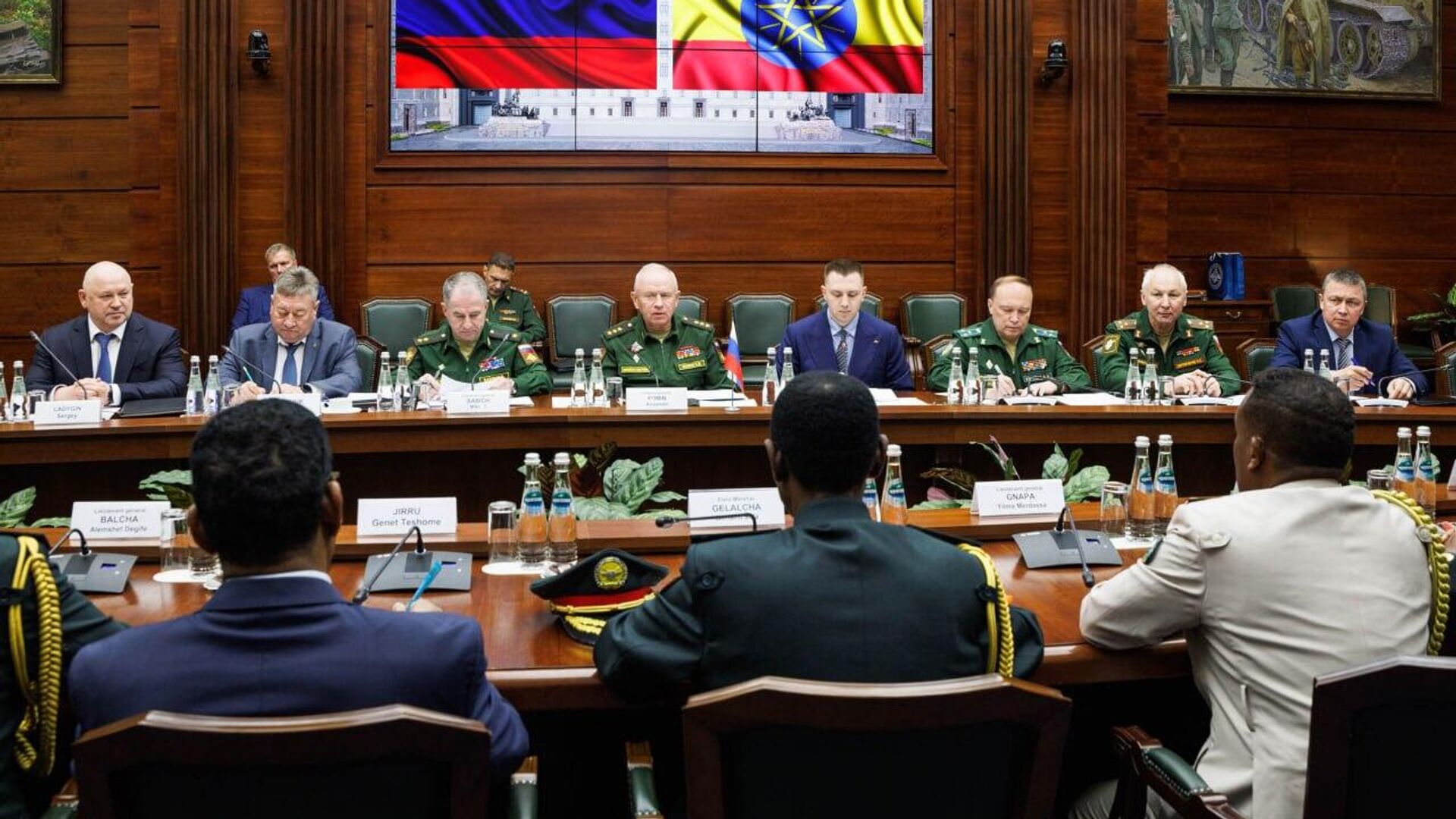 Russia & Ethiopia Cement Military Alliance During Talks in Moscow Russia & Ethiopia Cement Military Alliance During Talks in Moscow - Sputnik Africa, 1920, 27.05.2025