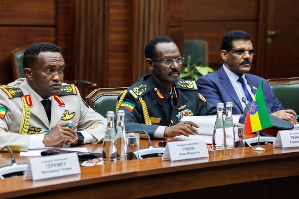 Russia & Ethiopia Cement Military Alliance During Talks in Moscow Russia & Ethiopia Cement Military Alliance During Talks in Moscow - Sputnik Africa