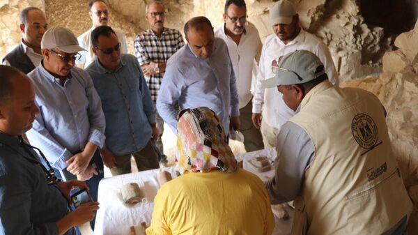 Ancient Secrets Rise: Egyptian Archaeologists Unearth Three Tombs of New Kingdom in Luxor - Sputnik Africa
